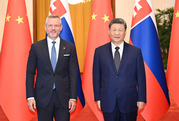 习近平同斯洛伐克总统佩列格里尼会谈
